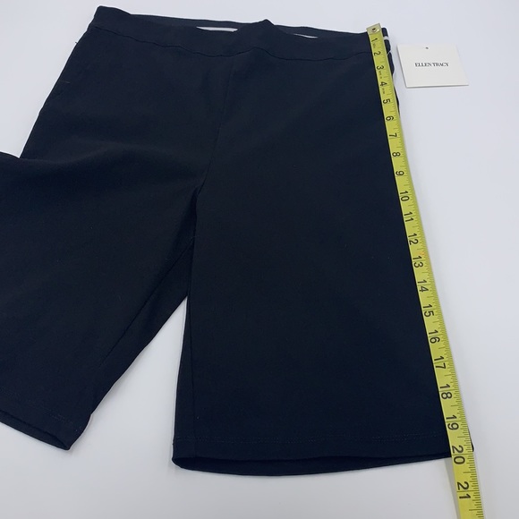 Ellen Tracy Black Bermuda Shorts Size Medium - Picture 10 of 14